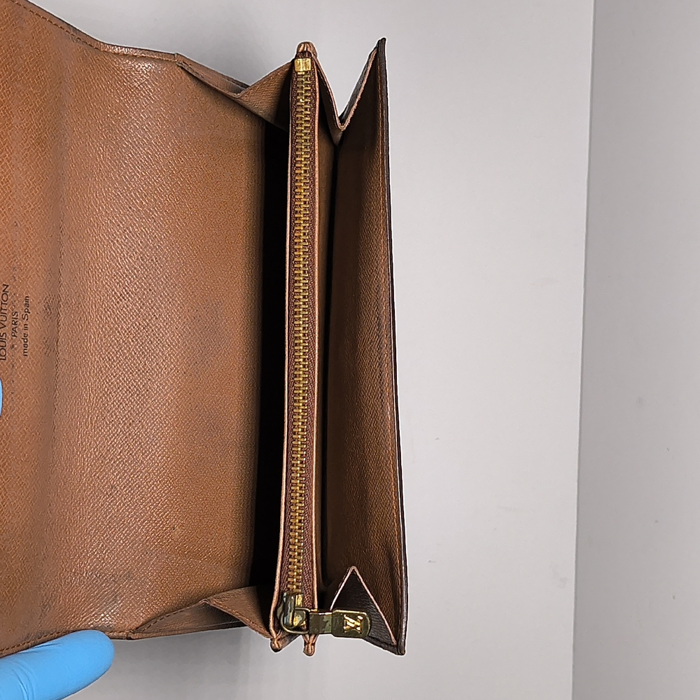 Louis Vuitton Sarah Brown Monogram Wallet - Picture 7 of 8